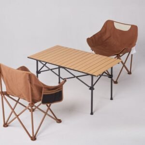 Folding camping table