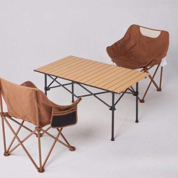 Folding camping table